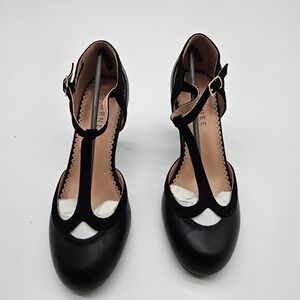 Journee Collection OLINA Black T Strap Scalloped Edge Block Heel Pumps Shoes 8.5